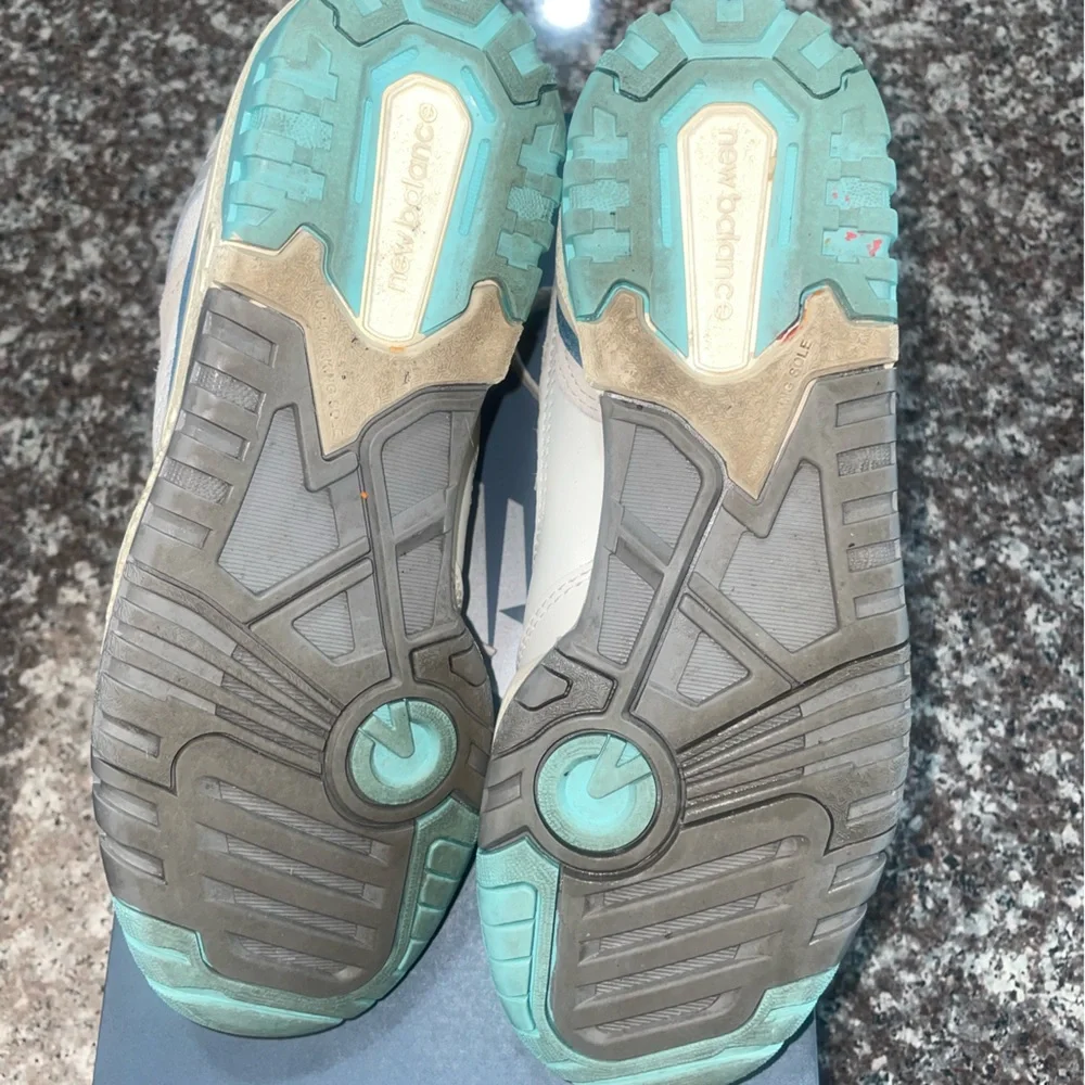 Kids New Balance 550 👟 - Picture 5 of 9